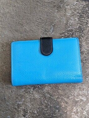 Vera Pelle Pebbled Leather Multicolor Bifold Snap Closure Wallet Spring Summer